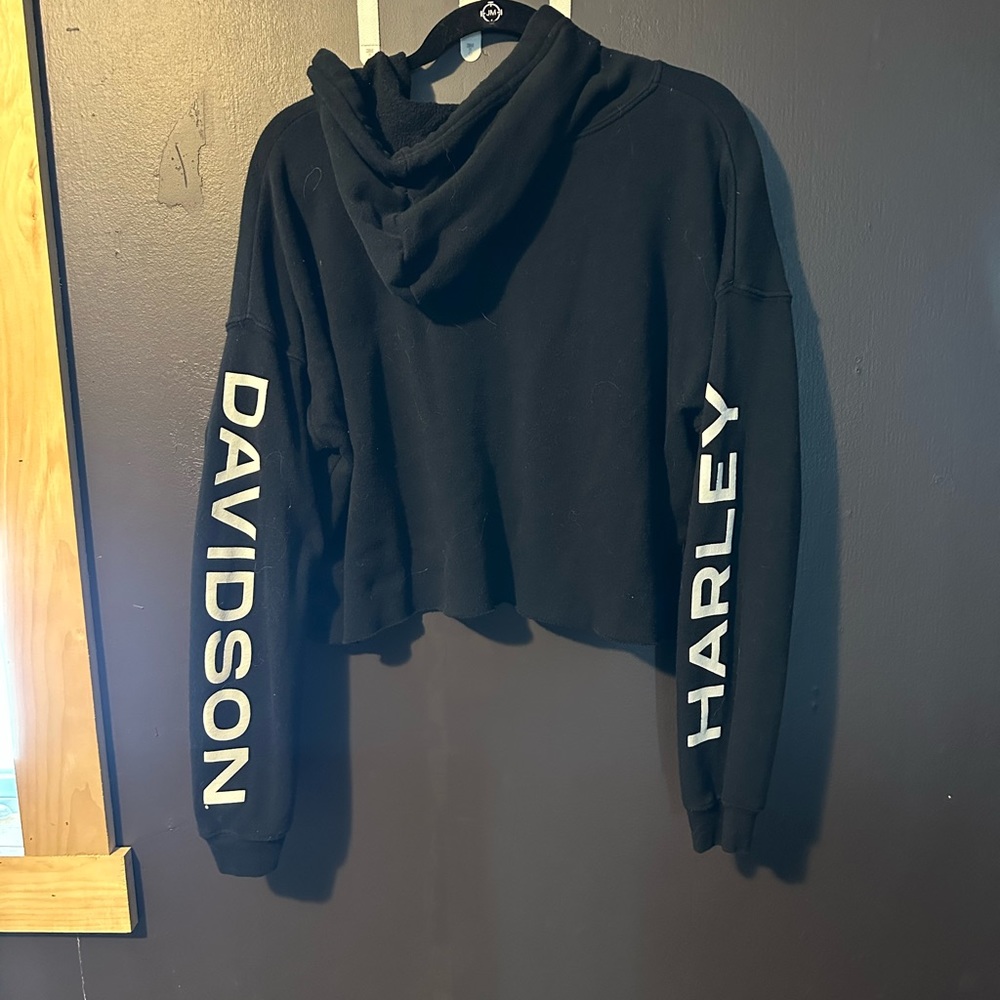 Large Harley Davidson crop sweatshirt, worn once.